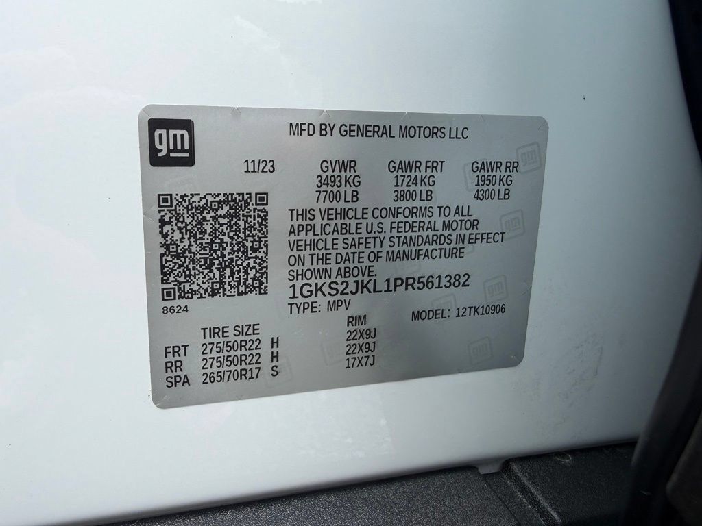 Used 2023 GMC Yukon XL Denali AWD/4WD image 29