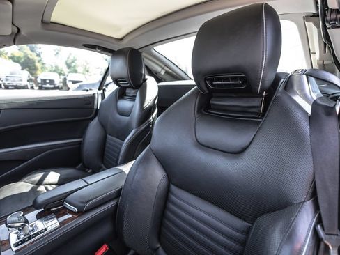 Used 2014 Mercedes-Benz SL 550 w/ Sport Wheel Package image 19