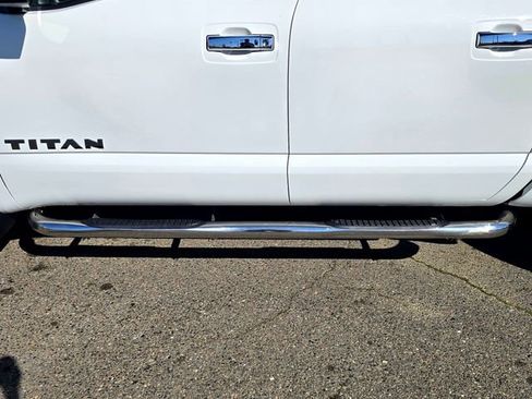 Used 2021 Nissan Titan SV w/ SV Convenience Package image 30