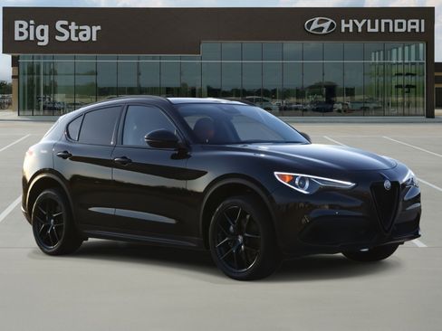 Used 2021 Alfa Romeo Stelvio Sprint w/ Nero Edizione image 6