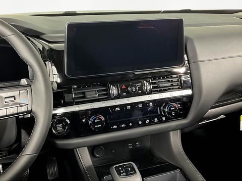 New 2026 Nissan Pathfinder SL AWD/4WD image 11