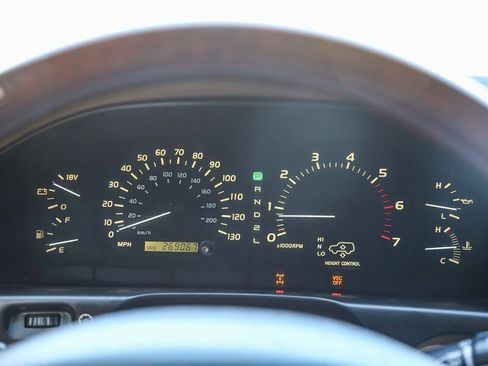 Used 2000 Lexus LX 470 4WD image 32