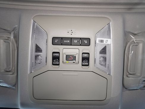 New 2025 Toyota RAV4 XLE image 18