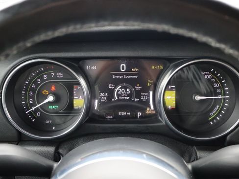 Used 2021 Jeep Wrangler Unlimited Sahara w/ Cold Weather Group image 29