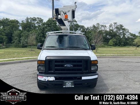 Used 2012 Ford E-350 and Econoline 350 Super Duty w/ PWR Group RWD image 2