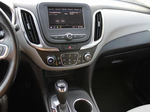 Used 2021 Chevrolet Equinox LT w/ Driver Convenience Package image 25