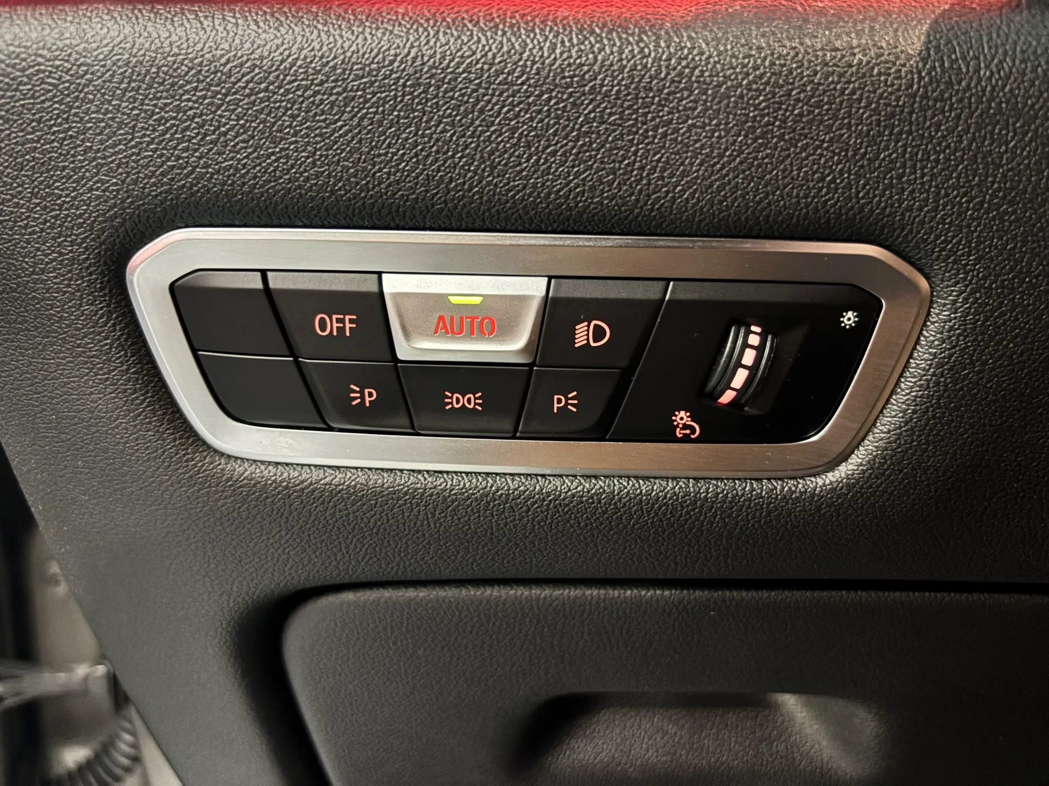 Used 2020 BMW X5 M w/ Executive Package AWD/4WD image 39