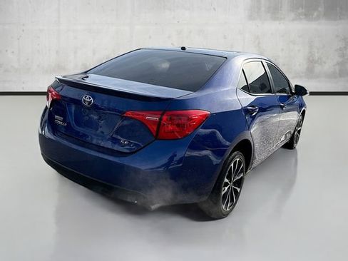 Used 2017 Toyota Corolla SE w/ SE Premium Package image 5