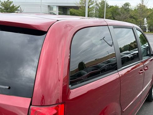 Used 2016 Dodge Grand Caravan SE w/ Quick Order Package 29E SE FWD image 11