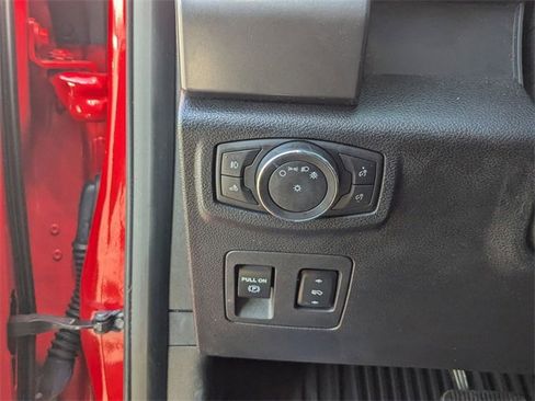 Used 2018 Ford F150 XLT w/ Equipment Group 302A Luxury image 12