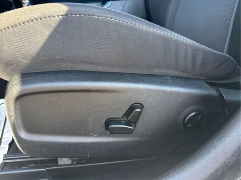 Used 2019 Dodge Charger SXT image 26