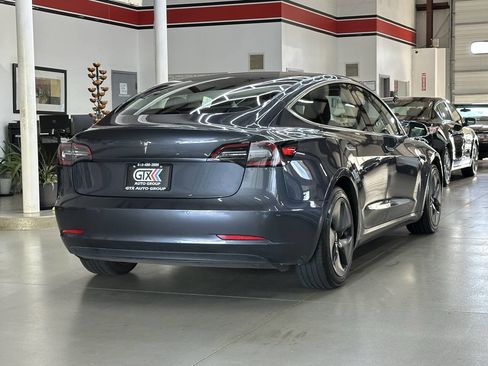 Used 2018 Tesla Model 3 image 2