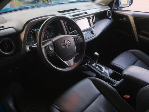 Used 2018 Toyota RAV4 Limited image 10