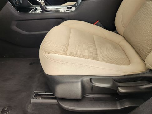 Certified 2023 Chevrolet Traverse LS FWD image 25
