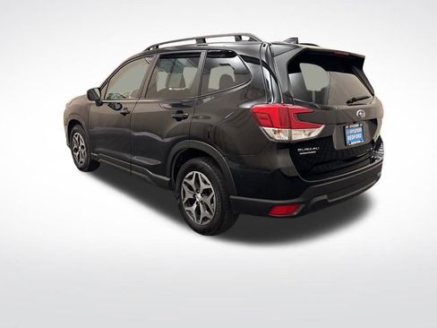 Used 2023 Subaru Forester Premium AWD/4WD image 8