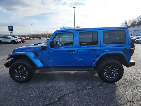 Used 2022 Jeep Wrangler Unlimited Rubicon 4xe w/ Cold Weather Group image 5