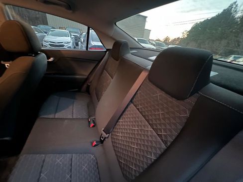 Used 2022 Kia Rio LX image 14