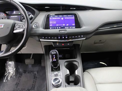 Used 2023 Cadillac XT4 Premium Luxury AWD/4WD image 24