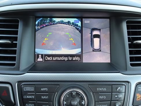 Used 2019 Nissan Pathfinder SL w/ SL Premium Package AWD/4WD image 10