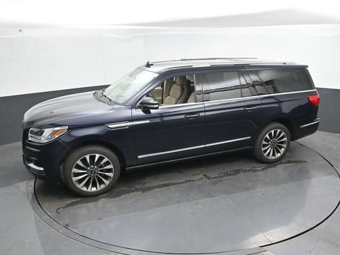 Used 2021 Lincoln Navigator L Reserve w/ Luxury Package AWD/4WD image 28