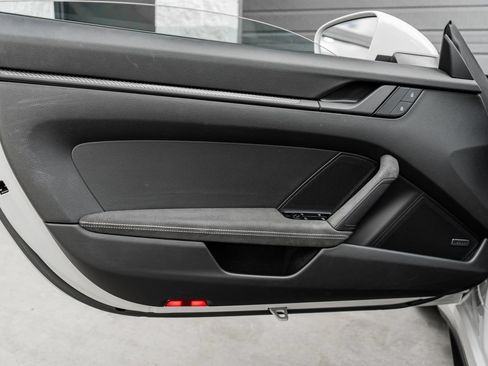 Used 2024 Porsche 911 GT3 RWD image 23