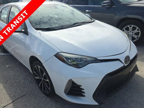 Used 2019 Toyota Corolla SE image 3