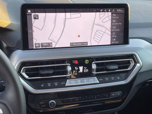 Used 2025 BMW X4 xDrive30i image 19