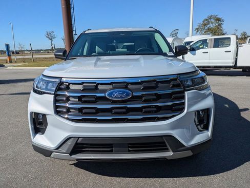 New 2026 Ford Explorer Active w/ Active Comfort Package image 9