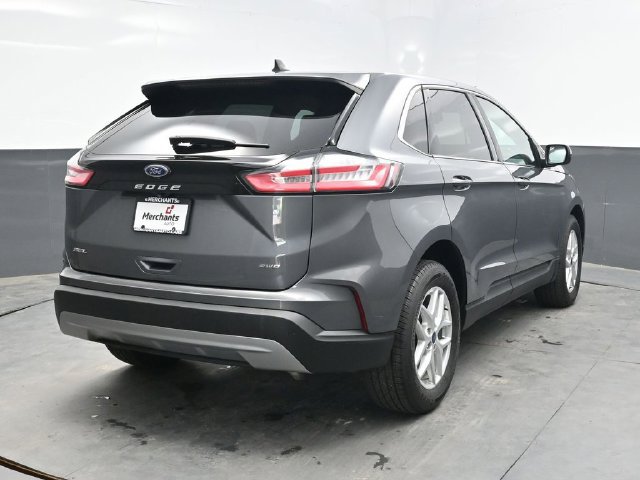 Used 2022 Ford Edge SEL AWD/4WD image 7