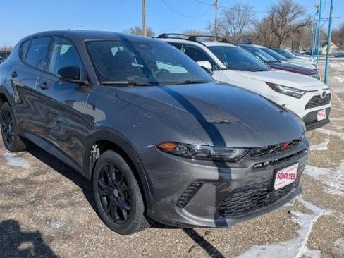 Used 2024 Dodge Hornet GT w/ GT Blacktop Package image 2