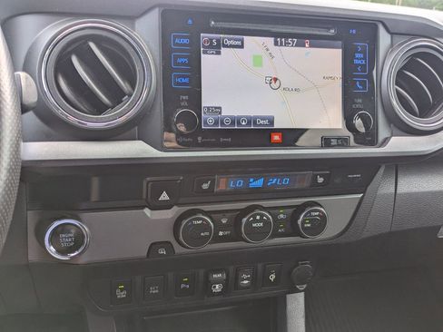 Used 2019 Toyota Tacoma TRD Off-Road w/ TRD Premium Off Road Package RWD image 9