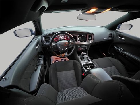 Used 2022 Dodge Charger R/T w/ Blacktop Package image 13