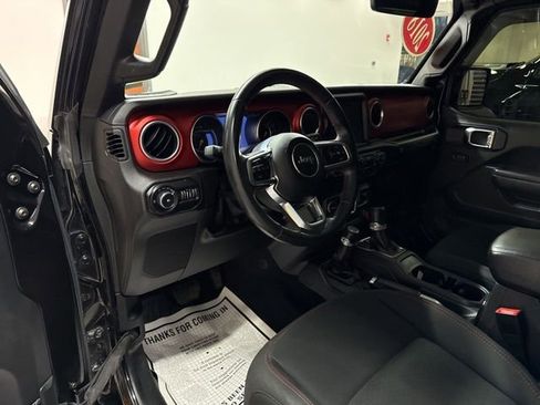 Used 2018 Jeep Wrangler Unlimited Rubicon image 26