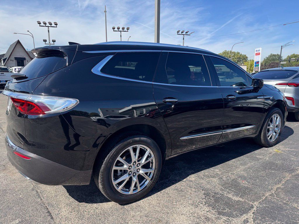 Used 2024 Buick Enclave Essence w/ Experience Buick Package AWD/4WD image 3