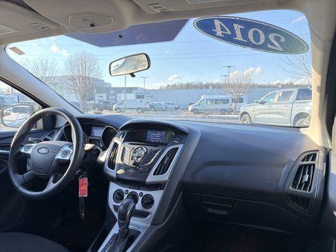 Used 2014 Ford Focus SE image 16