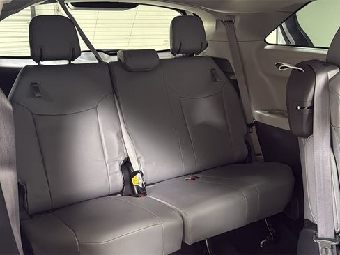 Used 2024 Toyota Sienna XLE image 17