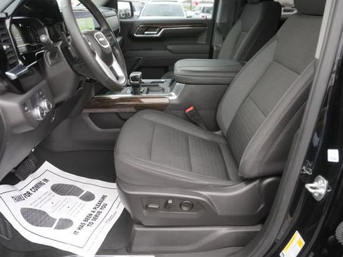 Used 2025 GMC Sierra 1500 Elevation image 9