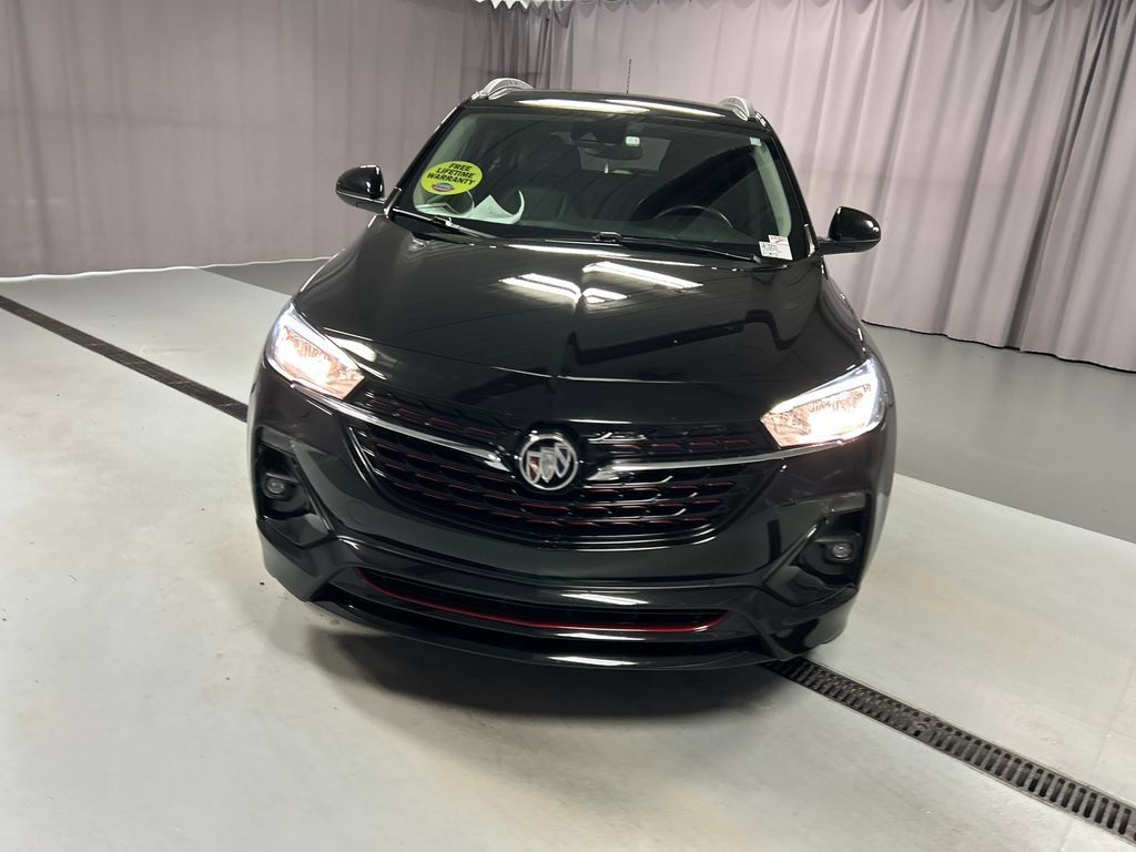 Used 2022 Buick Encore GX Select w/ Sport Touring Package FWD image 2