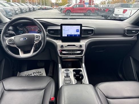 Used 2023 Ford Explorer XLT w/ Equipment Group 202A image 18