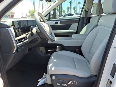 Used 2025 Hyundai Santa Fe Calligraphy AWD/4WD image 16
