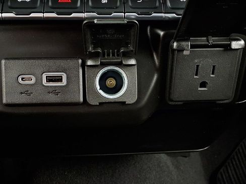 Used 2021 Chevrolet Silverado 1500 Custom image 23