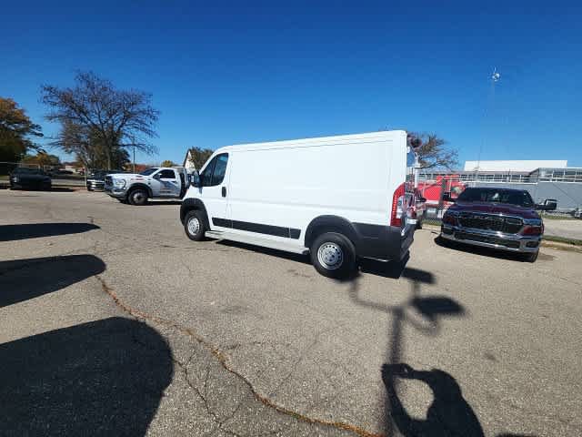 Used 2025 RAM ProMaster 2500 w/ U-Haul Equipment Group FWD image 30
