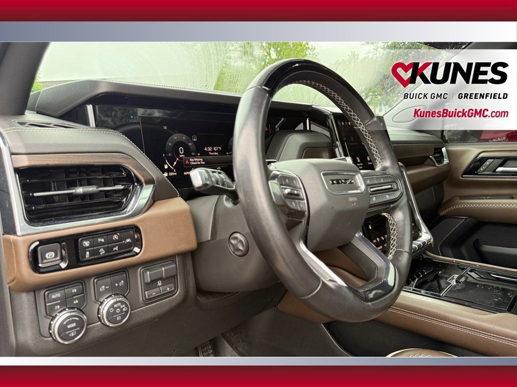 Used 2025 GMC Yukon Denali Ultimate AWD/4WD image 28