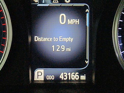 Used 2017 Toyota Camry LE image 13