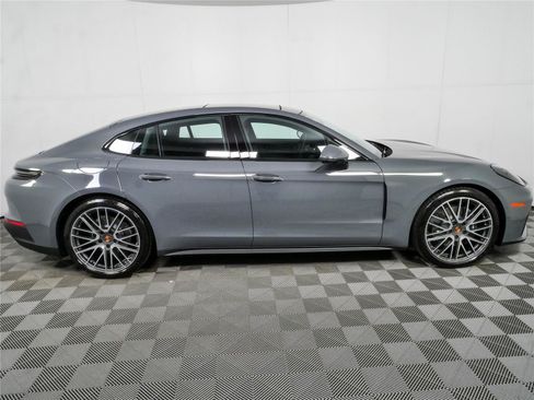 New 2026 Porsche Panamera image 29