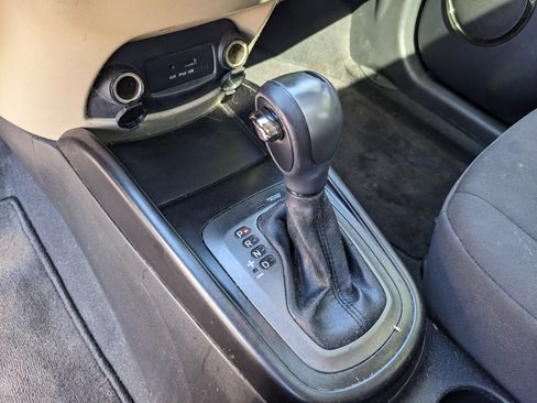 Used 2011 Kia Soul ! FWD image 15