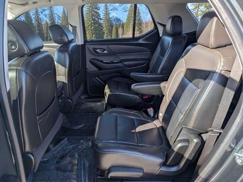 Used 2020 Chevrolet Traverse RS w/ LPO, Floor Liner Package image 18