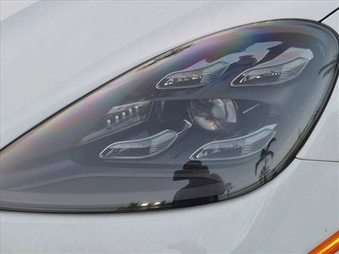 Used 2021 Porsche Cayenne Coupe AWD/4WD image 10