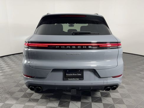 Certified 2026 Porsche Cayenne image 10