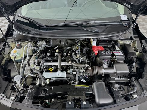 Used 2025 Nissan Versa SV FWD image 31